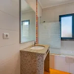 Ruana - 5 Bedrooms On Suite- Free Out Door Hot Jacuzzi - By Bedzy Villa