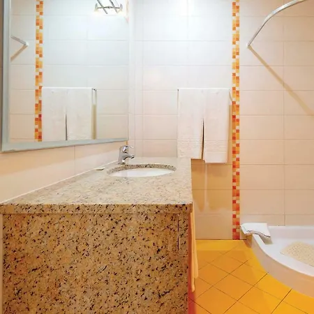Ruana - 5 Bedrooms On Suite- Free Out Door Hot Jacuzzi - By Bedzy Albufeira