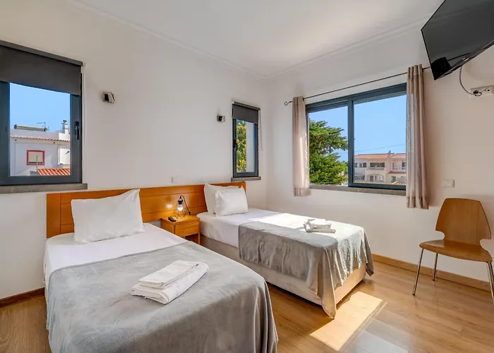 Ruana - 5 Bedrooms On Suite- Free Out Door Hot Jacuzzi - By Bedzy Βίλα Αλμπουφέιρα