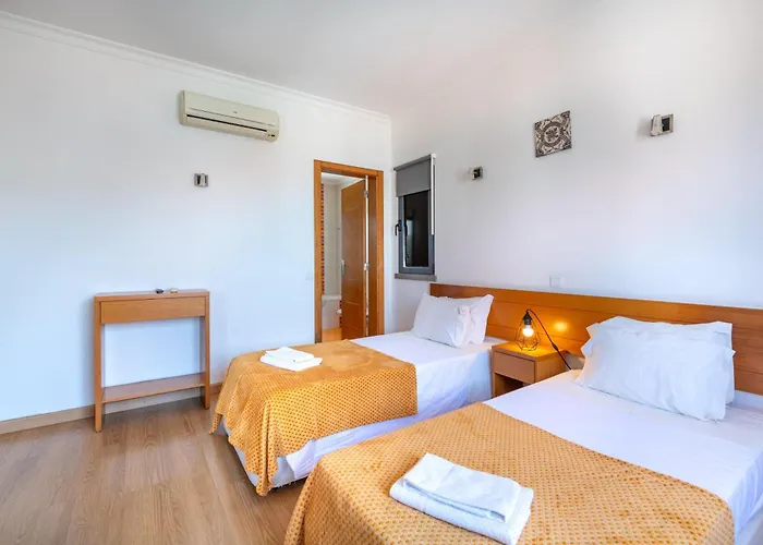 Ruana - 5 Bedrooms On Suite- Free Out Door Hot Jacuzzi - By Bedzy Albufeira