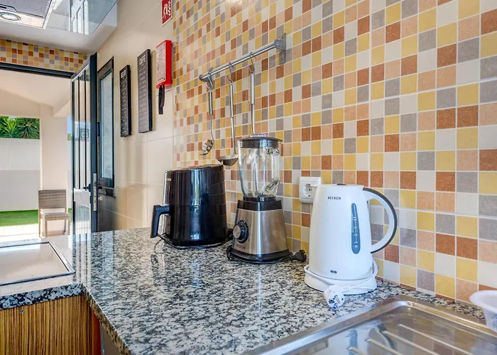 Ruana - 5 Bedrooms On Suite- Free Out Door Hot Jacuzzi - By Bedzy Albufeira