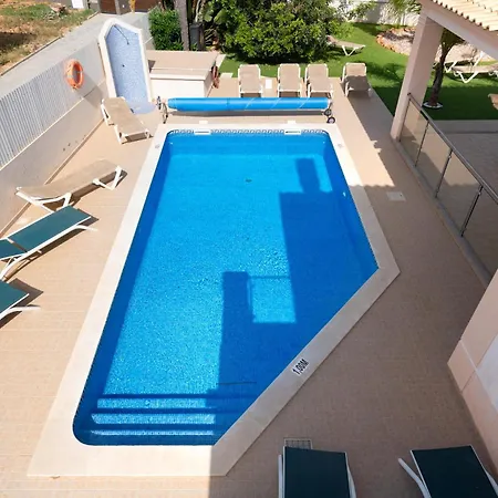 Vila Ruana - 5 Bedrooms On Suite- Free Out Door Hot Jacuzzi - By Bedzy