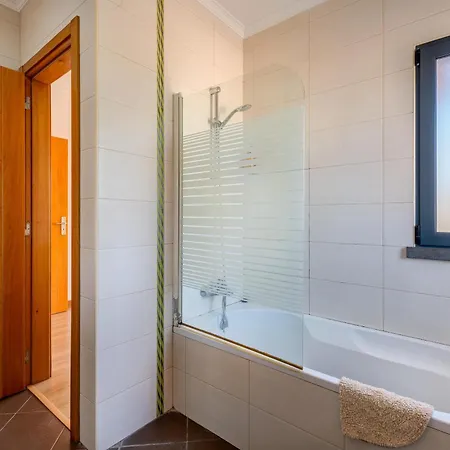 Vila Ruana - 5 Bedrooms On Suite- Free Out Door Hot Jacuzzi - By Bedzy Albufeira