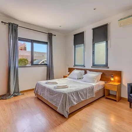 Vila Ruana - 5 Bedrooms On Suite- Free Out Door Hot Jacuzzi - By Bedzy Albufeira