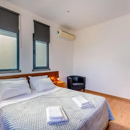 Vila Ruana - 5 Bedrooms On Suite- Free Out Door Hot Jacuzzi - By Bedzy