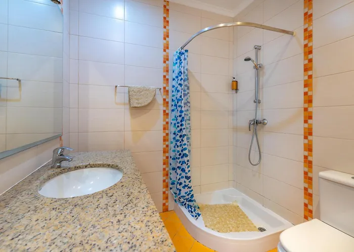 Ruana - 5 Bedrooms On Suite- Free Out Door Hot Jacuzzi - By Bedzy Villa Albufeira