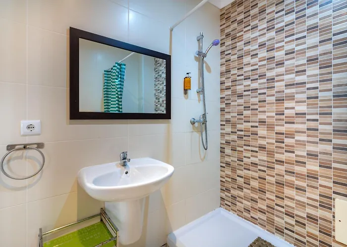 Ruana - 5 Bedrooms On Suite- Free Out Door Hot Jacuzzi - By Bedzy Albufeira